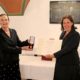 Verdienstmedaille für Gerlinde Debus. Bild Stadt München